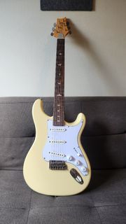 PRS SE Silver Sky