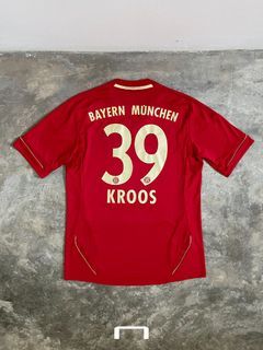 Authentic Bayern Munich Adidas Home Jersey (2012/13) Kroos #39