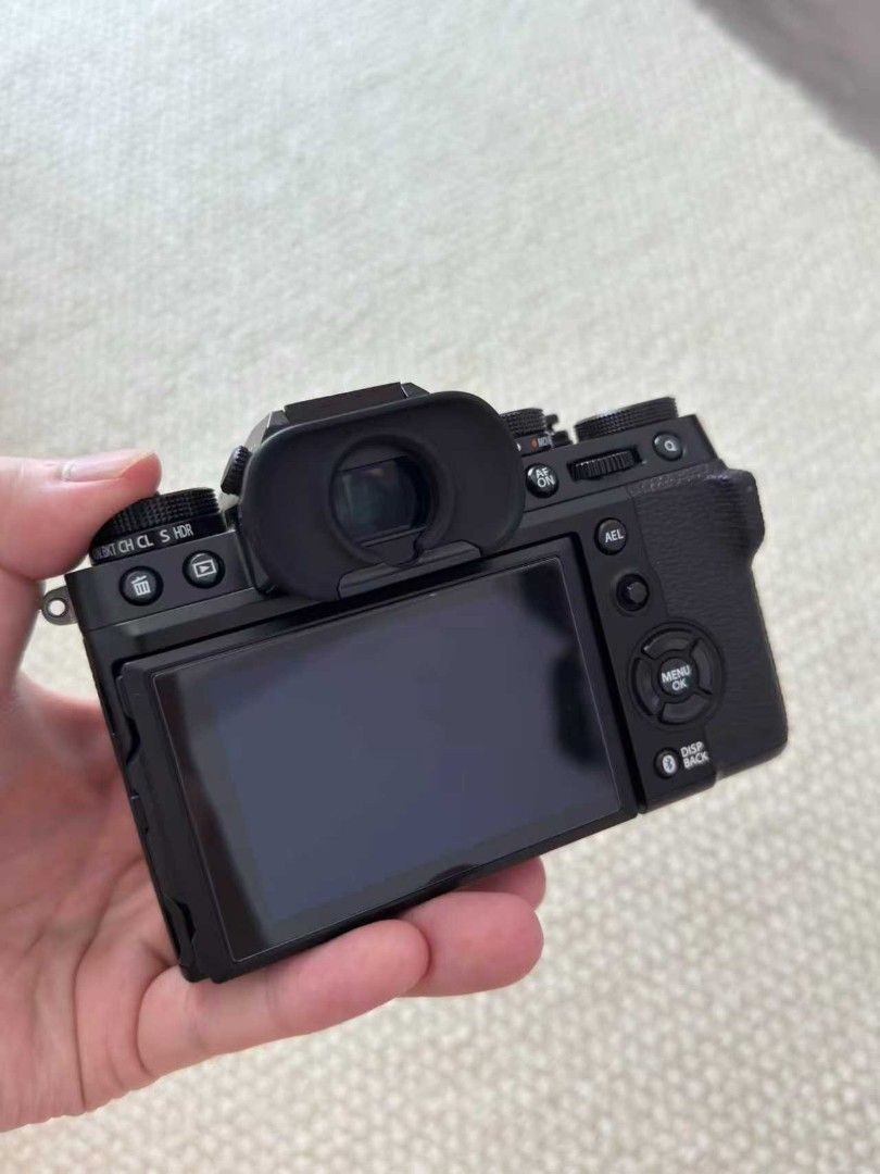 Fuji XT5 body (Category: Cameras) located in Singapore. Submitted by oncelovedlenses (Listing ID 1337044974, Image 1). Description: The camera is fully functional, has not been refurbished or disassembled. ●Preferably meet-up deal to keep the deal safe for both parties, direct doorstep delivery can also be arranged for free if really needed. :) About us - Once Loved Lenses: Premium pre-owned cameras stocked in our international logistics centers.