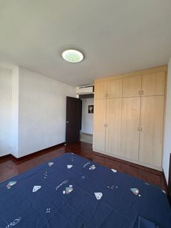 Siglap apartment common room for single or couple. $1200 not including PUB