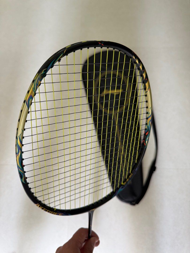 Li-ning Axforce 100 Black Gold 4UG5 (Category: Racket & Ball Sports) located in Singapore. Submitted by xleirbag (Listing ID 1392179266, Image 6). Description: Good like new. Well taken care off. Includes - Strung with Aerobite Boost, 25lbs x 27lbs - matching original racket bag No trading, nego possible but no low ballers please.