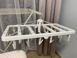 Large White Plastic Clothes Drying hanger with Clips
