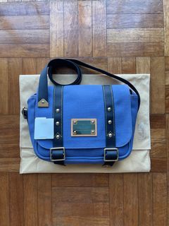 Louis Vuitton Besace PM Antigua Bleu Vintage Messenger Bag - Blue