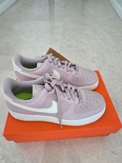 Brand New Nike Air Force 1 '07 Next Nature
(US size 6.5)