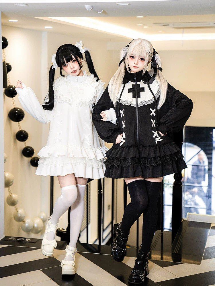 Lolita Black Dress Jirai Kei Jfashion Cosplay (Category: Sets or Coordinates) located in Singapore. Submitted by pickypocky_ (Listing ID 1416199982, Image 3). Description: 164cm i wore bloomers but if u 160cm> probably won't have to only dress no hood no bag no stockings meetups or mailing.