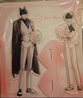Don't mess with the puppy/paws and claws acrylic stand set