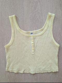 Uniqlo Ribbed Cropped Tank Top in Soft yellow - XL