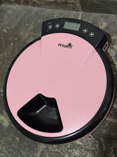 Automatic Pet Feeder - Pink
