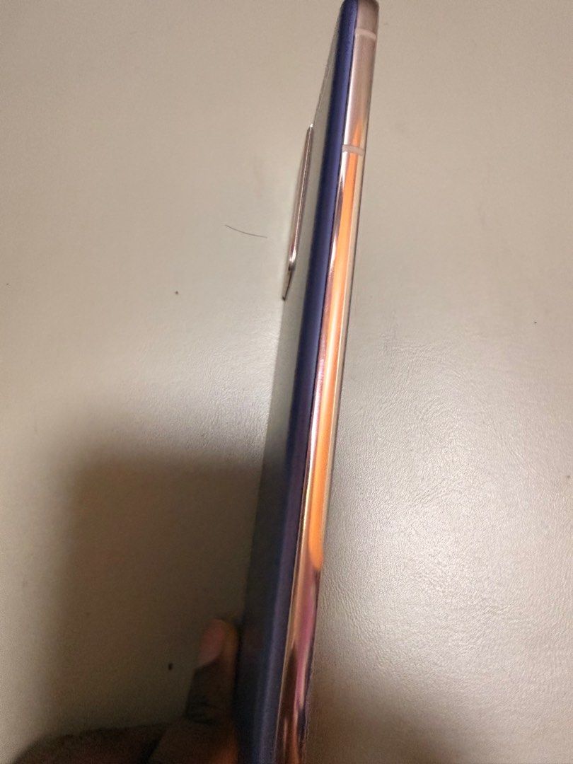 Galaxy S21 5G Phantom Violet 128GB (Category: Samsung) located in Singapore. Submitted by _avenor_ (Listing ID 1414293951, Image 2). Description: Samsung Galaxy S21 – 128GB (Violet) Negotiatble $254 ✨ Like new & well cared for 📱 Always used with case + tempered glass ⚡ Smooth performance, everything works perfectly Tiny screen line only visible if you really look closely (see last photo). Not noticeable during normal use. Selling due to upgrade 