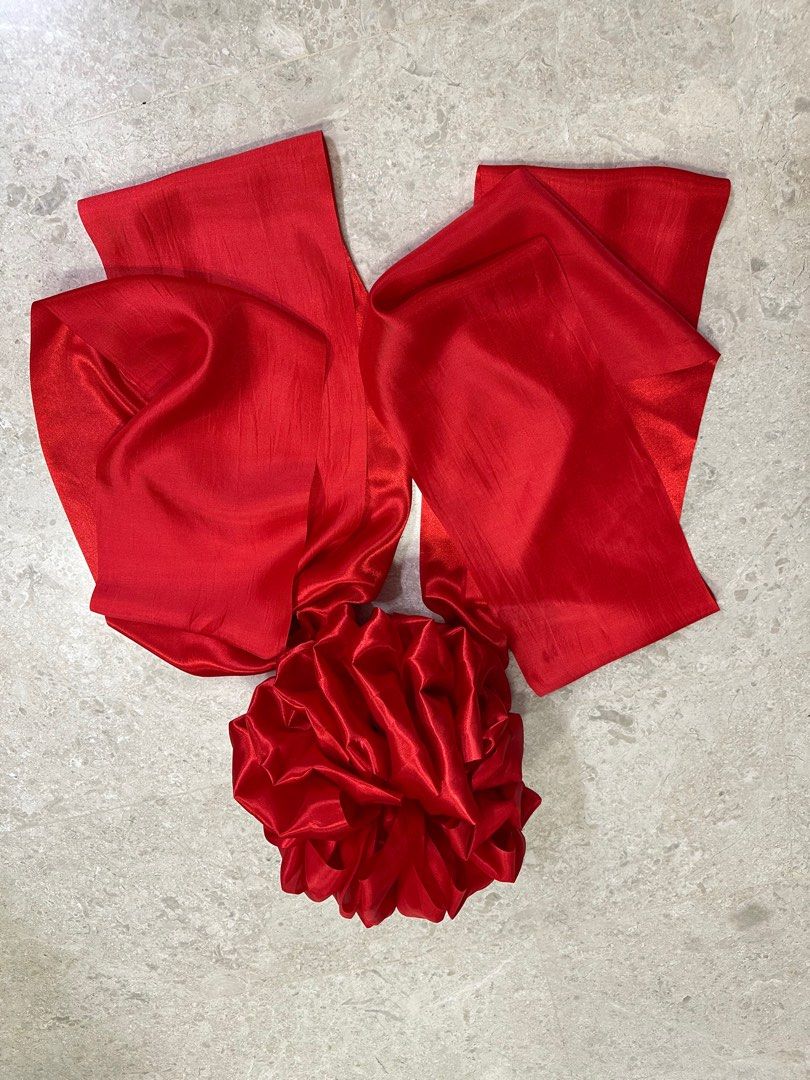 Chinese Wedding Decorations - Red Purse, Red Fabric, Red Flower Ball, Deco (Category: Occasions & Party Supplies) located in Singapore. Submitted by polarbear6043 (Listing ID 1414534538, Image 3). Description: All items like new. Used only once for wedding. Each item different price. Pick up at AMK Blk 602 / Lentor MRT / YCK MRT. Free delivery for selected locations. .