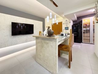 Beautifully Renovated Apartment - Move-In Ready!