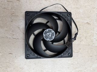 Arctic P12 PWM PST 120mm Case Fan