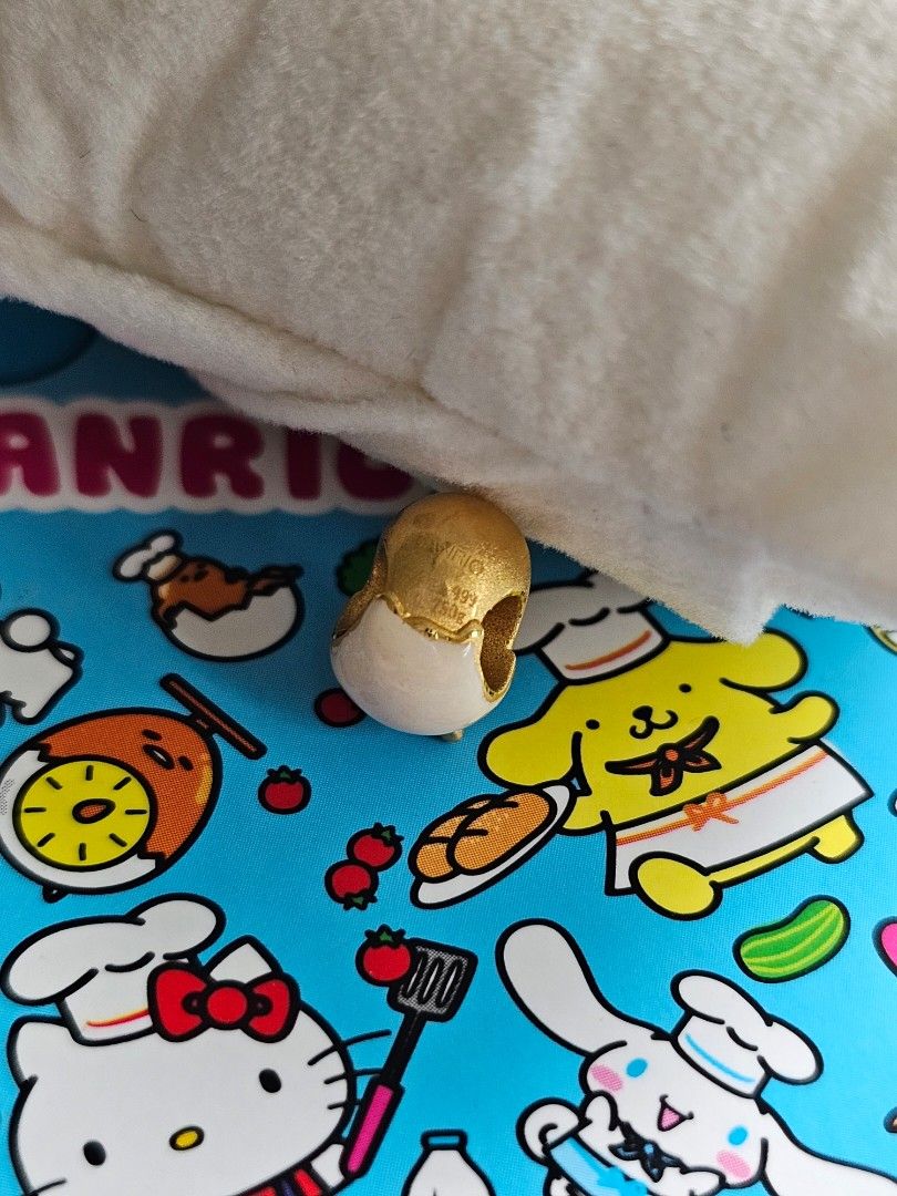 999 goldheart charm (Category: Charms) located in Singapore. Submitted by pompom2021 (Listing ID 1425915526, Image 5). Description: 999 24k goldheart gudetama charm. Goldheart retailing @ $298 in 2019 as per receipt. If keen in the goldheart bracelet, am selling it at $9..