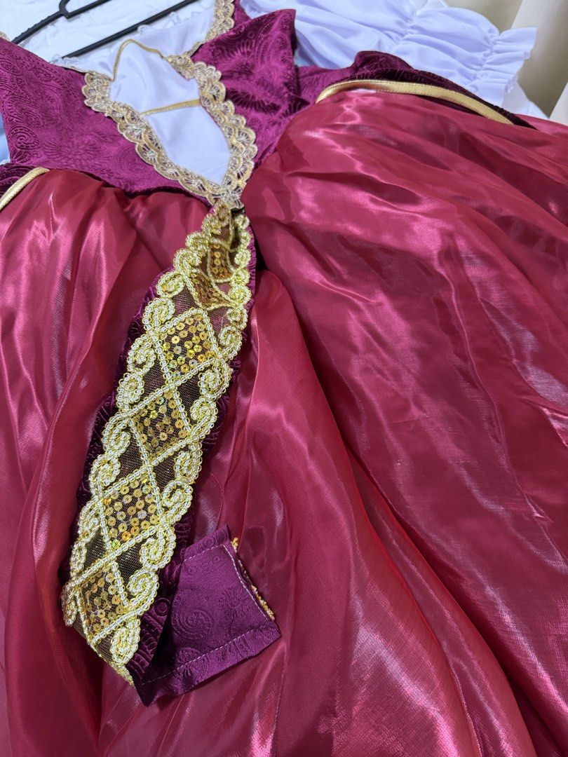 Ballet/Halloween/Cosplay Costume - Neapolitan dress (Category: Everything Else) located in Singapore. Submitted by lisaandprincess (Listing ID 1425979087, Image 4). Description: Swan Lake Neapolitan costume. Used only once. Good as new. I am 5’3” (US 4)..