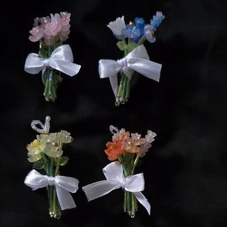Beaded flower boquet pin/ keychain