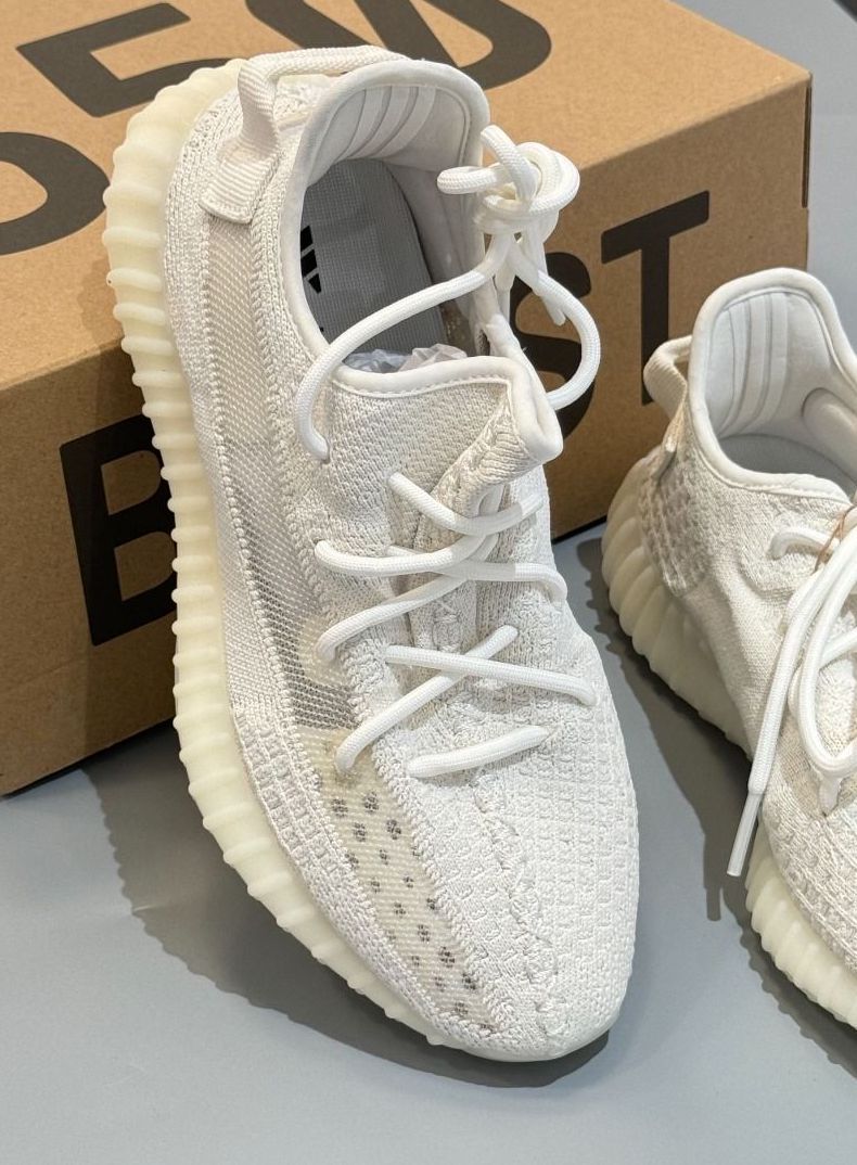 Adidas originals Yeezy Boost 350 V2 Ice Cream Bone Life Casual Shoes Unisex White (Category: Sneakers) located in Singapore. Submitted by newbalancestoresg (Listing ID 1431554748, Image 1). Description: 🛍️ Brand new — all sizes ready to ship.