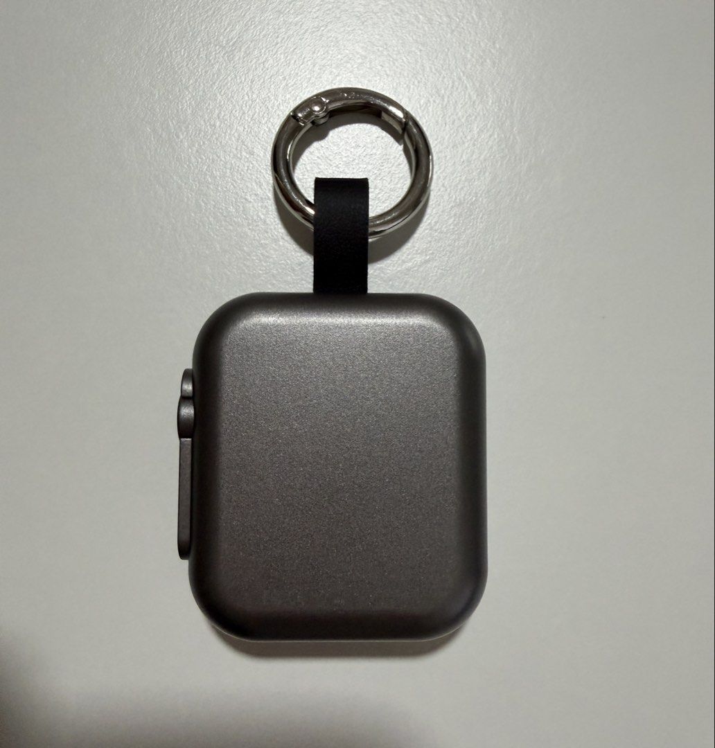 Portable MagSafe charger for Apple Watch (Category: Power Banks & Chargers) located in Singapore. Submitted by engemm (Listing ID 1432008236, Image 2). Description: Mini portable 5W power bank for Apple Watch. .