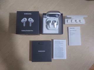 Samsung Galaxy Buds 4 Pro White | 1 Month Use | Full Box Set | Extra Eartips