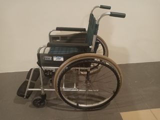 (fixed price, collect at 460405) MIKI Wheelchair - Foldable