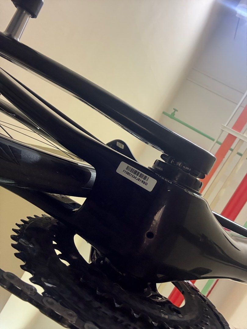 <54> Factor Ostro Vam SRAM Red Full Aero Carbon Roadbike + SRAM Red Axs D1 Etap Groupset + Ceramic Speed OSPW + Carbon Ti Chainrings + Enve SES 3.4 Disc Carbon Wheelset (Chris King hubs) | Ready Instock | Pristine condition | Band new and used parts mixed (Category: Bicycles) located in Singapore. Submitted by echocycling (Listing ID 1435332416, Image 9). Description: 📌 Specs • Frame: Factor Ostro VAM • Condition: Almost new • Weight: ~7.0kg (fu