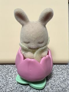 Sylvanian Families Baby Rabbit in Flower