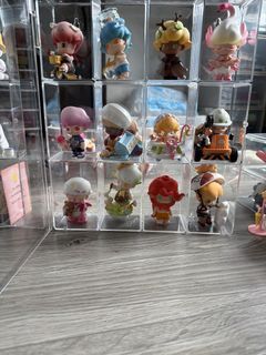 Selling all my Dimoo figurines