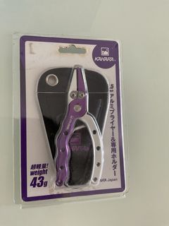 Kahara 4.5-inch aluminum fishing pliers & holder