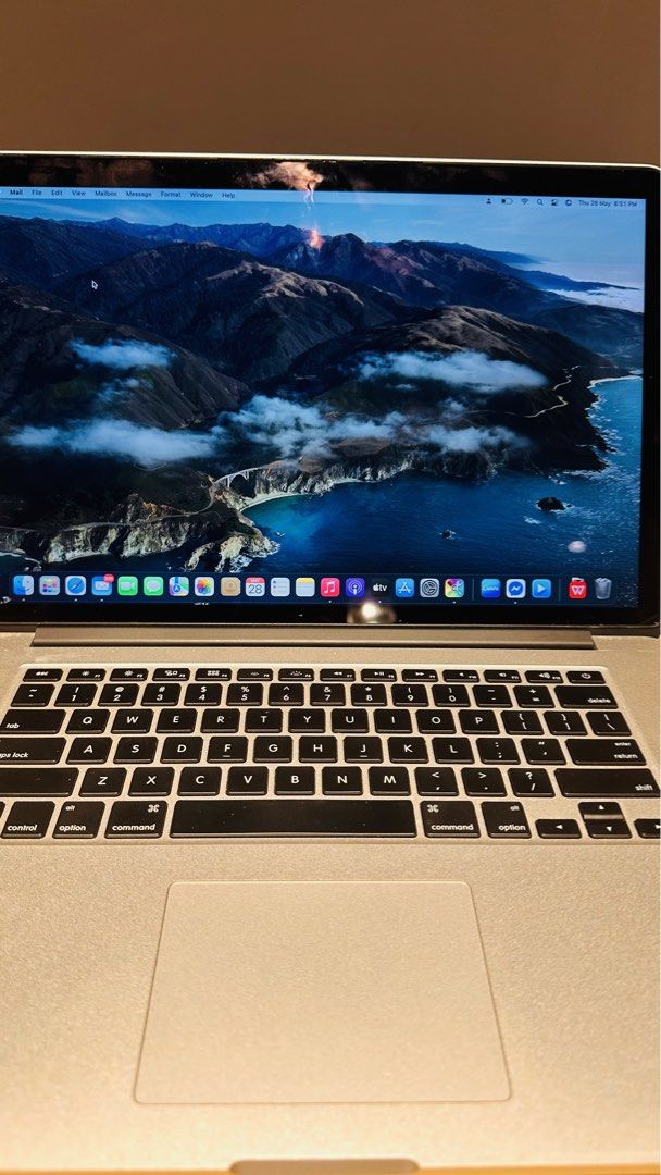 MacBook Pro 💻 (Category: Laptops & Notebooks) located in Singapore. Submitted by lisalabajo (Listing ID 1440699618, Image 2). Description: MacBook Pro (Retina, 15-inch, mid 2015) 16GB RAM/512GB or 1TB flash storage. Technical Specs: -2.2 GHz Quad-Core Intel Core i7 -16GB RAM -256GB -macOS Monterey .