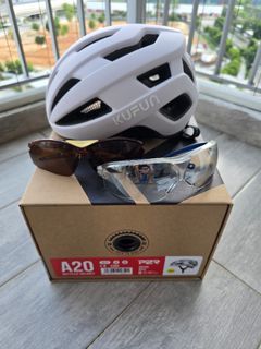 Bicycle Cycling Helmet with Sunglasses