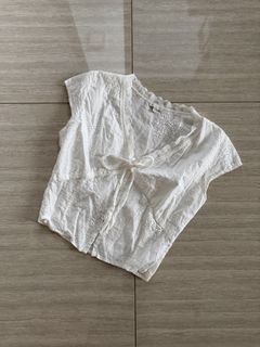 Brandy Melville White Eyelet Top