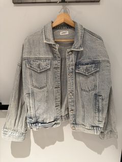 LOVET Light Wash Denim Jacket
