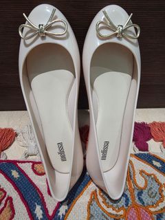 Worn Once: Melissa Ballet Flats White Bow Size 7