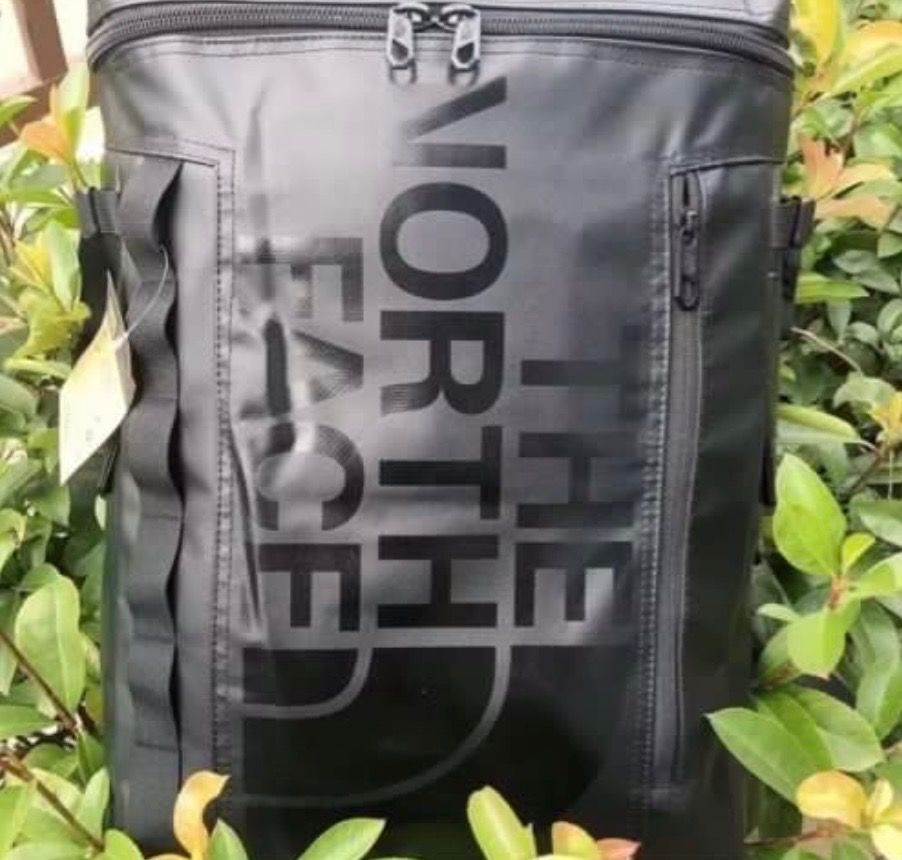 (BRAND NEW IN STOCK) TNF The North Face Fusebox 1/2 I/II Explore Travel Backpack Bag Waterproof Windproof Heat resistant Fabric 16inch Shockproof Laptop For Office, School, Sports, Casual, Outdoor Everyday use (Category: Backpacks) located in Singapore. Submitted by the.soft.staples (Listing ID 1444181831, Image 3). Description: Built for modern explorers, the The North Face Fusebox Explore Backpack pairs bold urban style with rugged protection-f
