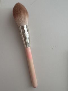 Rare Beauty Loose Powder Brush