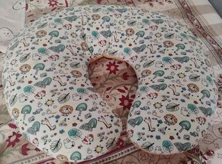 Cute Animal Print Nursing Pillow