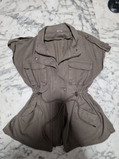 Army green cargo top with zip and button, cinched waist