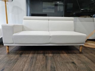 Hipvan White 3-Seater Sofa with Adjustable Headrests