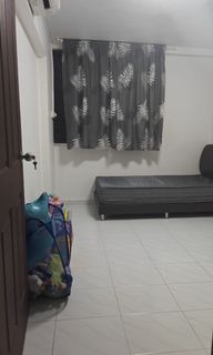Master bedroom available ($1400)... couple can... common room available for 2 pax($1000) common room for 1 pax($700)