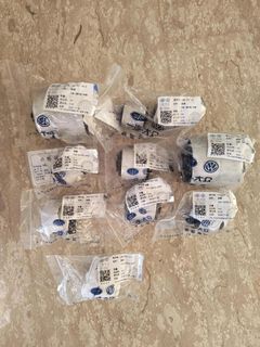 Audi Q7 10 bushing  undercarriage part volkswagen