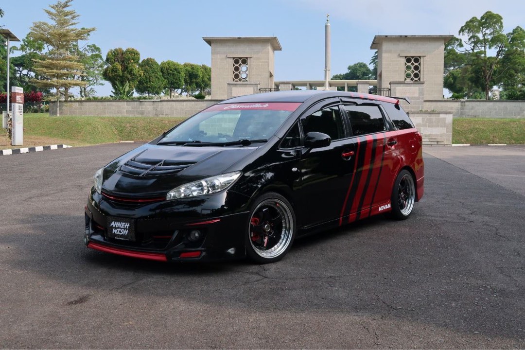 Toyota Wish 1.8 Standard CVT (A) (Category: Used Cars) located in Singapore. Submitted by idkwhatusernametoputsia (Listing ID 1442572786, Image 1). Description: perfect fuel efficient family car! done up with bodykit, rims, wrap, android player, carbon steering wheel. car comes with stock suspension as well as coilovers! maintained and service regularly! interested parties can pm for more details, preferably no dealers unless u are able to buy in