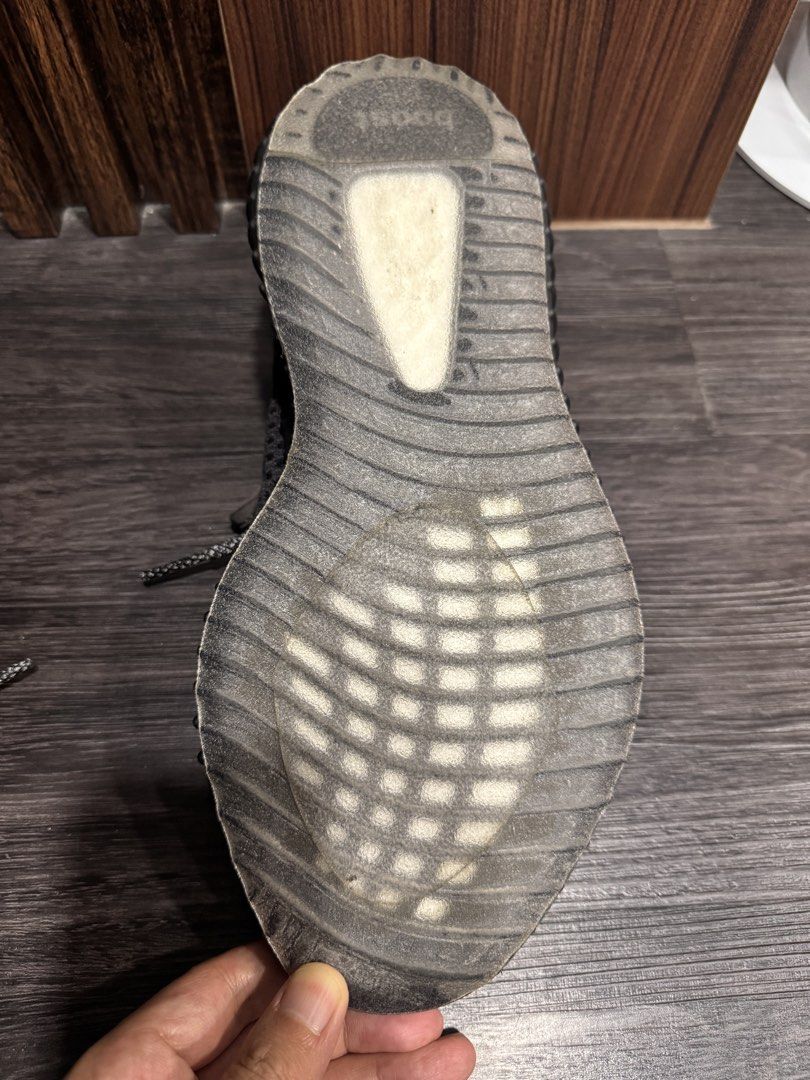 Adidas Yeezy Boost 350 V2 Static Black (Category: Sneakers) located in Singapore. Submitted by icessory (Listing ID 1442827308, Image 3). Description: - Adidas Yeezy Boost 350 V2 - Colorway: Static Black - Features classic knit upper with signature side stripe - Equipped with Boost midsole for ultimate comfort - Pre-owned: Soles show dirt and wear - Still has plenty of life left - Soleshield done - very much under used 8.5/10 at least .