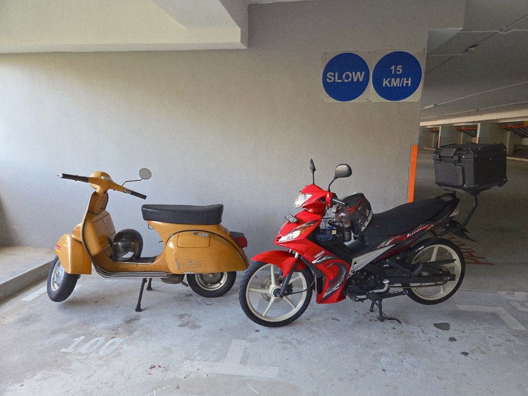 YAMAHA SPARK T135 LC135 V1 (Category: Class 2B) located in Singapore. Submitted by sg_li37 (Listing ID 1449024926, Image 6). Description: Fully restored @ JB Champion Spec 57mm standard daily - Pirelli Rosso Sport F/R fresh new rubber - Enkei SP522 Cream white - Yoshimura Tri Oval with Cert Bike is paid, no COI nonsense. Full cash deal only. Source your own loan. COE Feb 2029 Renewable Slight Nego, lowballers expect to get sarcastic remarks from 