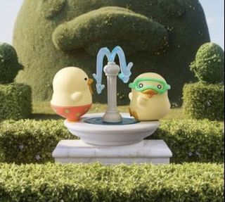 Pop mart duckoo fountain lamp post