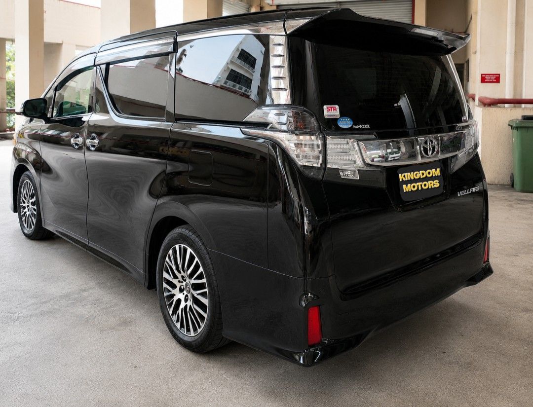 Toyota Vellfire 2.5 Z G-Edition 7-Seater (A) (Category: Used Cars) located in Singapore. Submitted by kingdom_motors (Listing ID 1450100559, Image 4). Description: 🔥 Toyota Vellfire 2.5A Z-G Moonroof 🔥 ⭐️ 100% Accident Free ⭐️ Super low mileage (103,000km) (10,300km / year) ⭐️ 2Owner ⭐️ Stock engine ⭐️ Z-G Spec Bodykit ⭐️ Carbon Fibre Steering Wheel ⭐️ Ambient Lighting ⭐️ 18" Toyota Rims w Michelin Tyres ⭐️ Android Auto / Apple Carplay ⭐️ Keyle