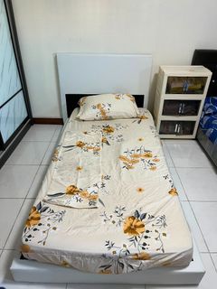 Common room available for female sharing (1 pax)- nr.simei MRT