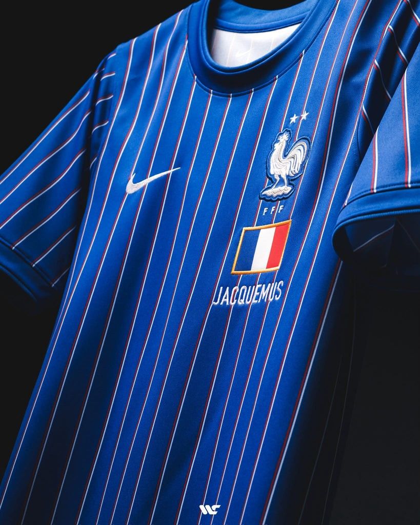 ( Large )Nike x France x Jacquemus Mens Pre Match Football Jersey (Category: Activewear) located in Singapore. Submitted by taaaarrrrzzzzaaaannnn (Listing ID 1450436497, Image 1). Description: Brand new sealed with intact tags and receipt authentic or x200 refund if proven fake trusted carouseller with 270+ positive reviews A great memorabilia of one of the best collabs for 2026 FIFA world cup. sizes M - ( SOLD ) L - $190 fifa world cup 2026 nike