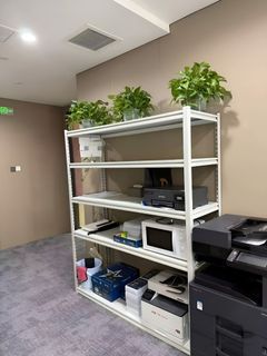 Heavy-duty shelves with thickened pallets, warehouse storage racks with load-bearing capacity, multi-layer heavy goods storage shelves, warehouse high-position storage racks