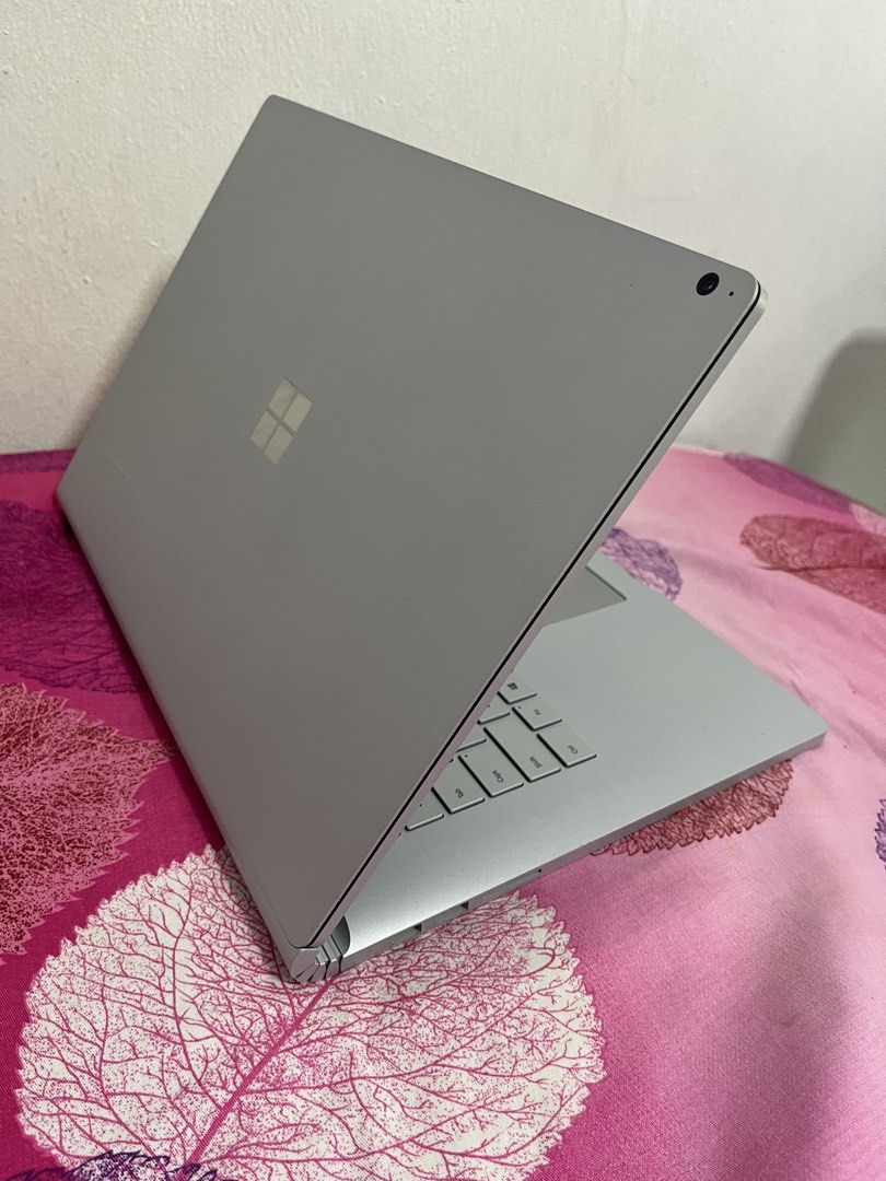 Surface Book-3 15.5 inch | i7-10th Gen | 16GB Ram & 256GB SSD | 15-inch (3240x2160) Ultra UHD Touchscreen | NVIDIA GeForce GTX 1660 6GB DDR6 Ti with Max-Q Graphics | Double Battery System | Battery Health 93% | Windows 11 Pro | MS Office 2021 installed (Category: Laptops & Notebooks) located in Singapore. Submitted by roseleetechsg (Listing ID 1447172311, Image 1). Description: <> Microsoft Surface Book-3 Detachable <> Intel Core i7-1065G7 Proces