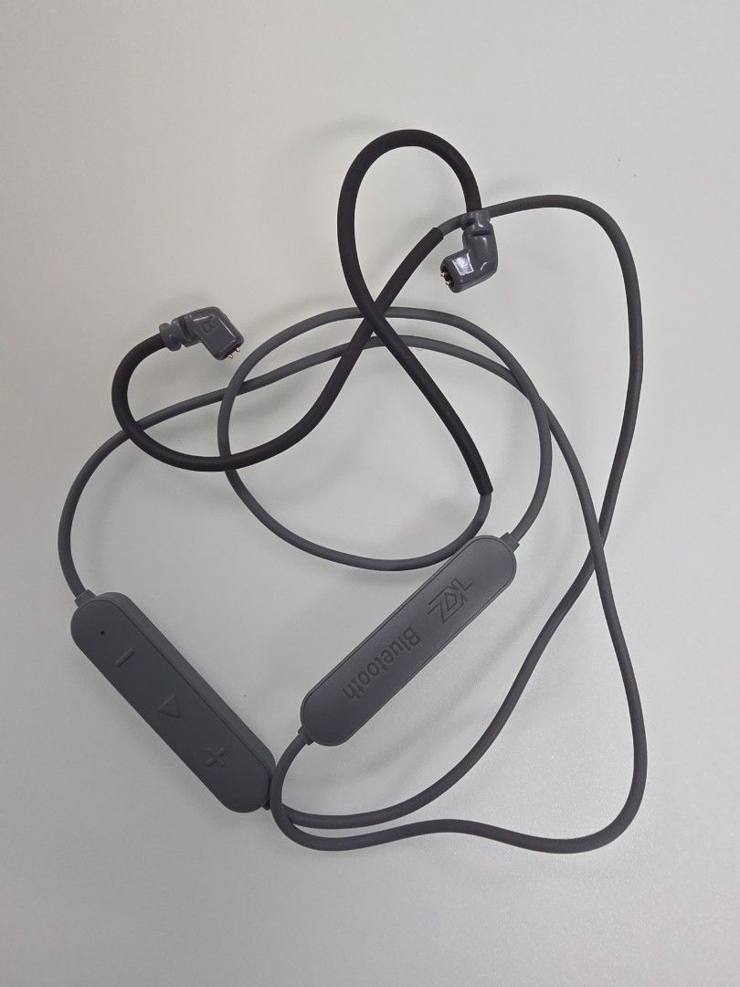 KZ APTX-HD Bluetooth 5.0 Earphone Cable (Category: Earphones) located in Singapore. Submitted by johannuar (Listing ID 1450803340, Image 1). Description: - Upgrade your earphones to wireless with this KZ Bluetooth cable. - Supports APTX-HD for high-quality audio. - Features inline controls for volume and playback. - Compatible with earphones using a 2-pin connector. (C-pin) - Comes with charging cable https://kz-audio.com/kz-bluetooth-50-cable.ht