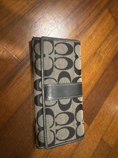 Coach Signature Canvas Long Wallet
